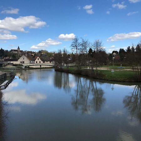 Les Lodges Du Canal Vue Sur Le Canal 罗尼 外观 照片